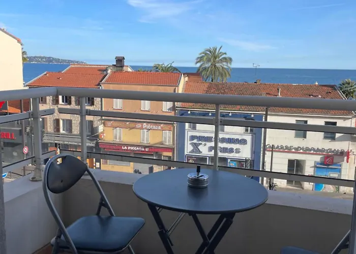 Apartment Comfy 2 Min To - Ac Nizza