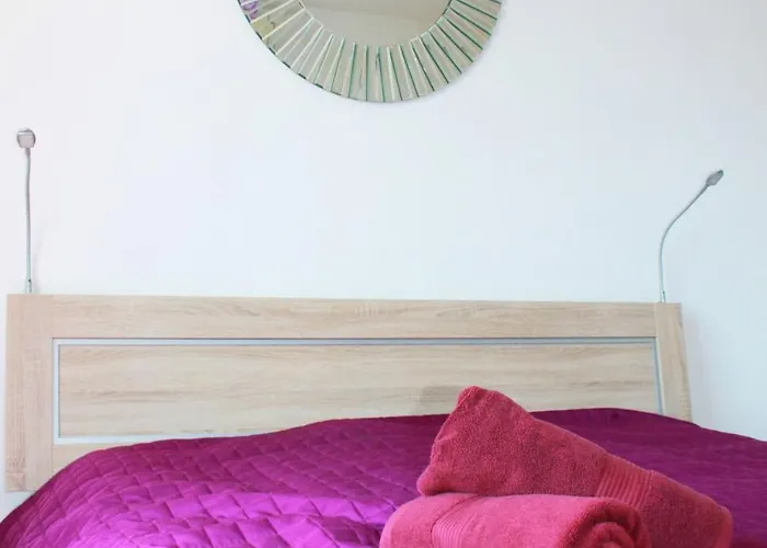 Apartment Comfy 2 Min To - Ac Nizza