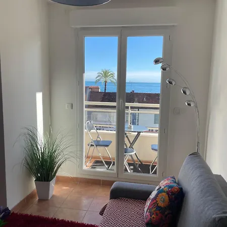 Comfy 2 Min To - Ac ניס