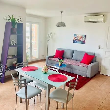 Apartmán Comfy 2 Min To - Ac