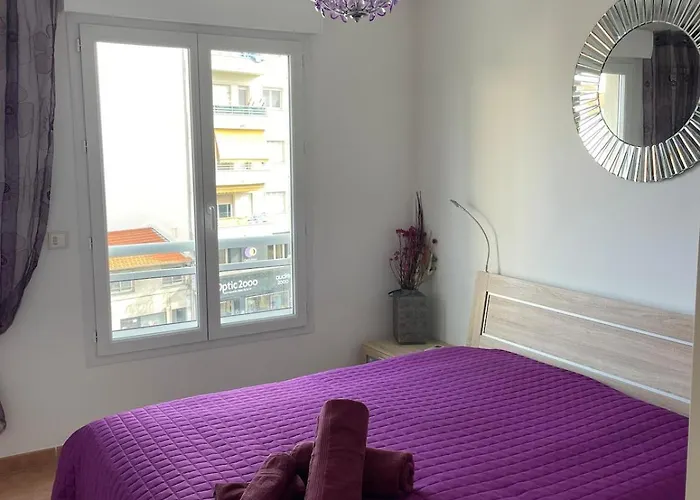 Comfy 2 Min To - Ac Apartment